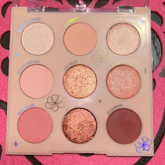 Colourpop 4Ever Floral eyeshadow palette - Picture 2 of 4